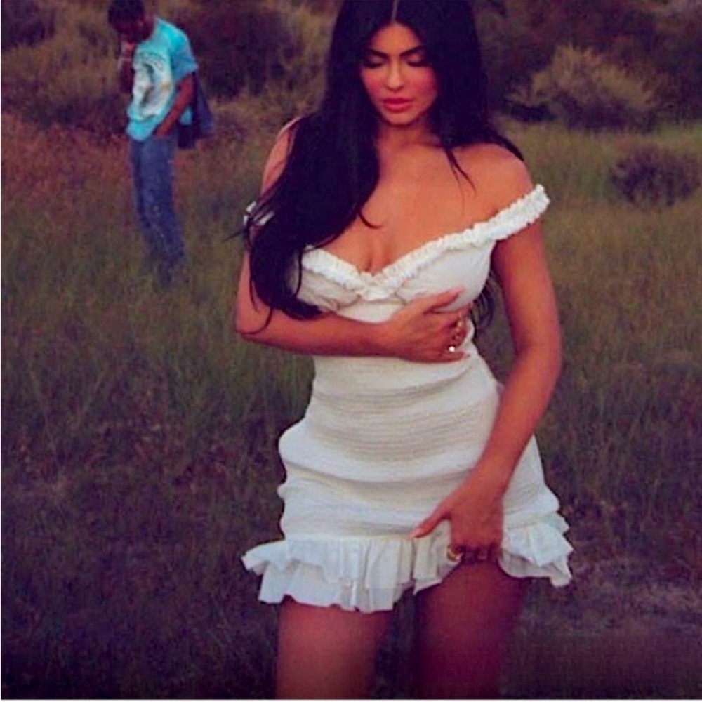 House of CB 'Evelyn' White Shirred Ruffle Mini Dress - Picture 1 of 10